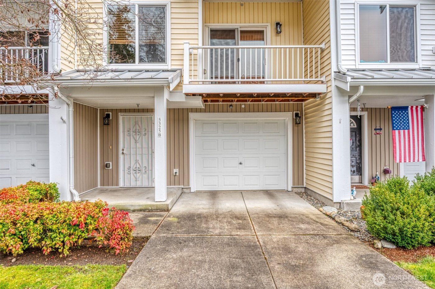 5325 Military Road E #B, Tacoma, WA 98446
