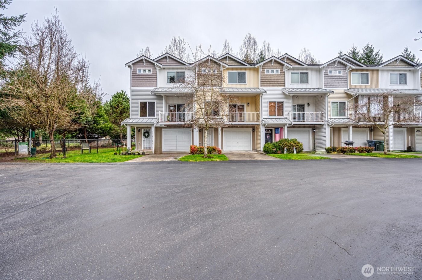 5325 Military Road E #B, Tacoma, WA 98446
