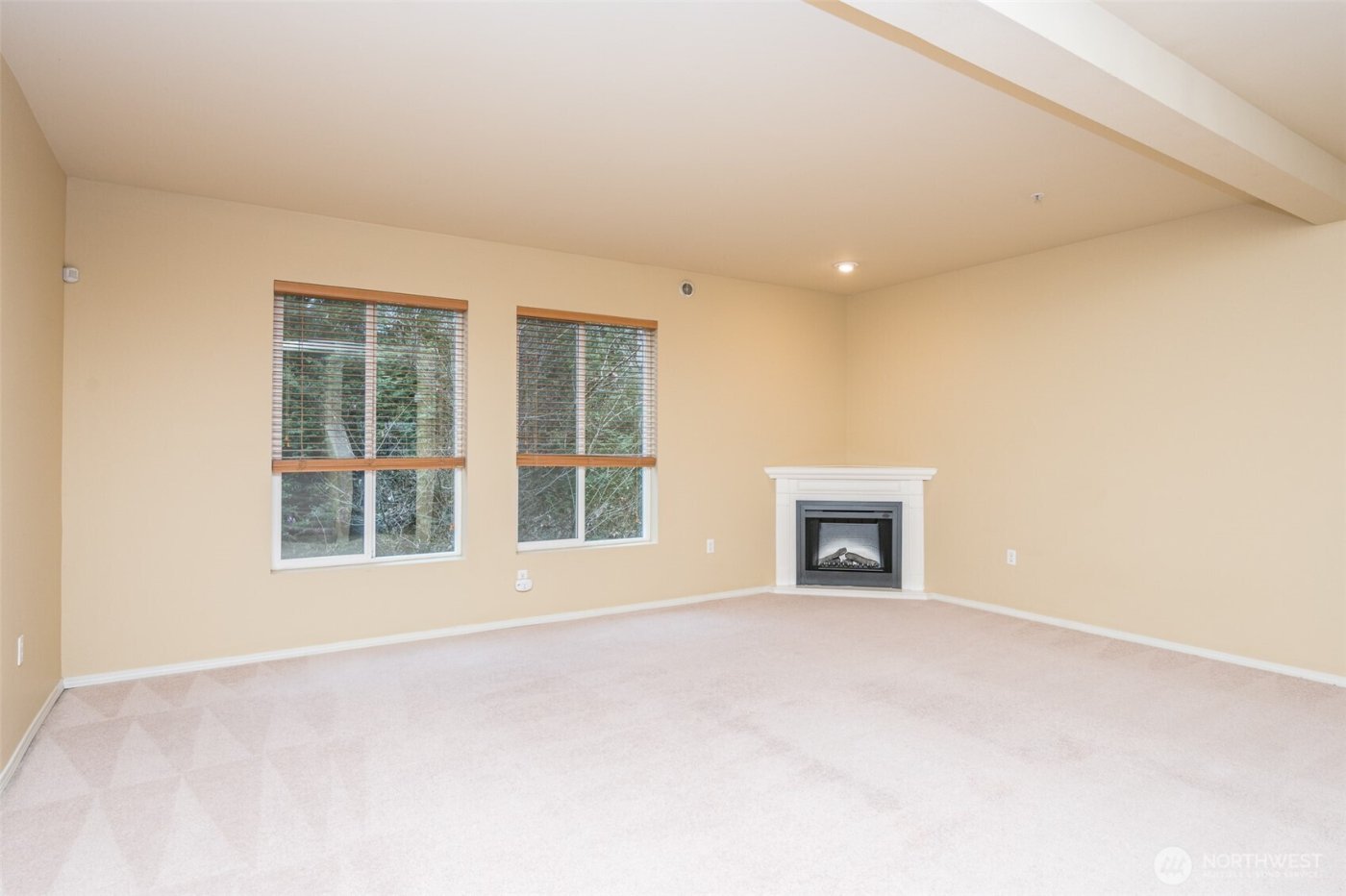 5325 Military Road E #B, Tacoma, WA 98446