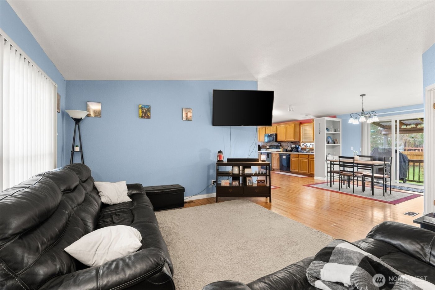 516 D Street , Vader, WA 98593