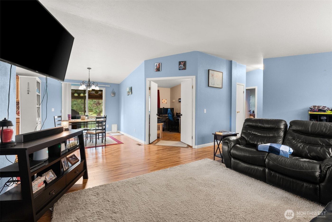 516 D Street , Vader, WA 98593