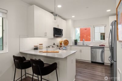 12526 15th Avenue NE #D, Seattle, WA 98125 - Photo 8