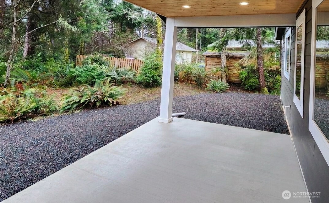 360 Lake View Loop NE, Ocean Shores, WA 98569