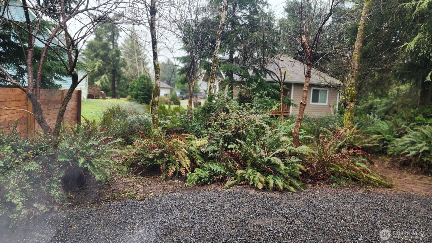 360 Lake View Loop NE, Ocean Shores, WA 98569