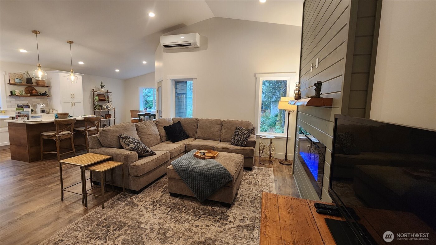 360 Lake View Loop NE, Ocean Shores, WA 98569