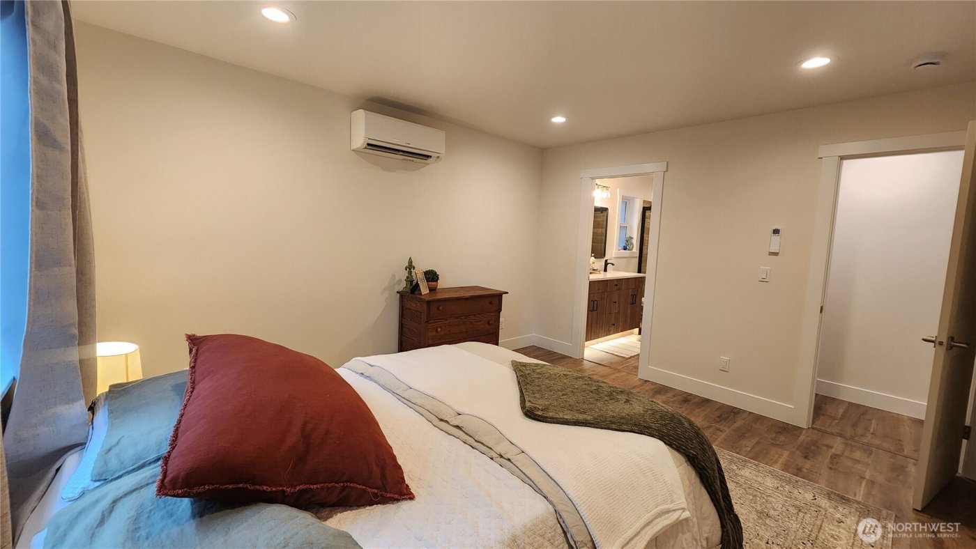 360 Lake View Loop NE, Ocean Shores, WA 98569