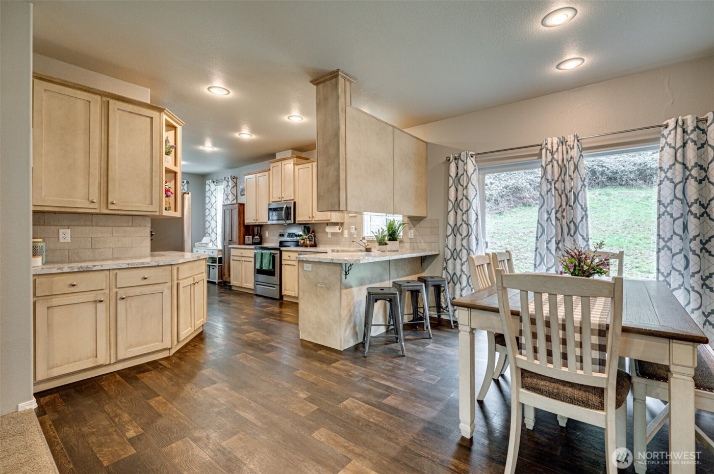 1020 Harmony Drive , Longview, WA 98632