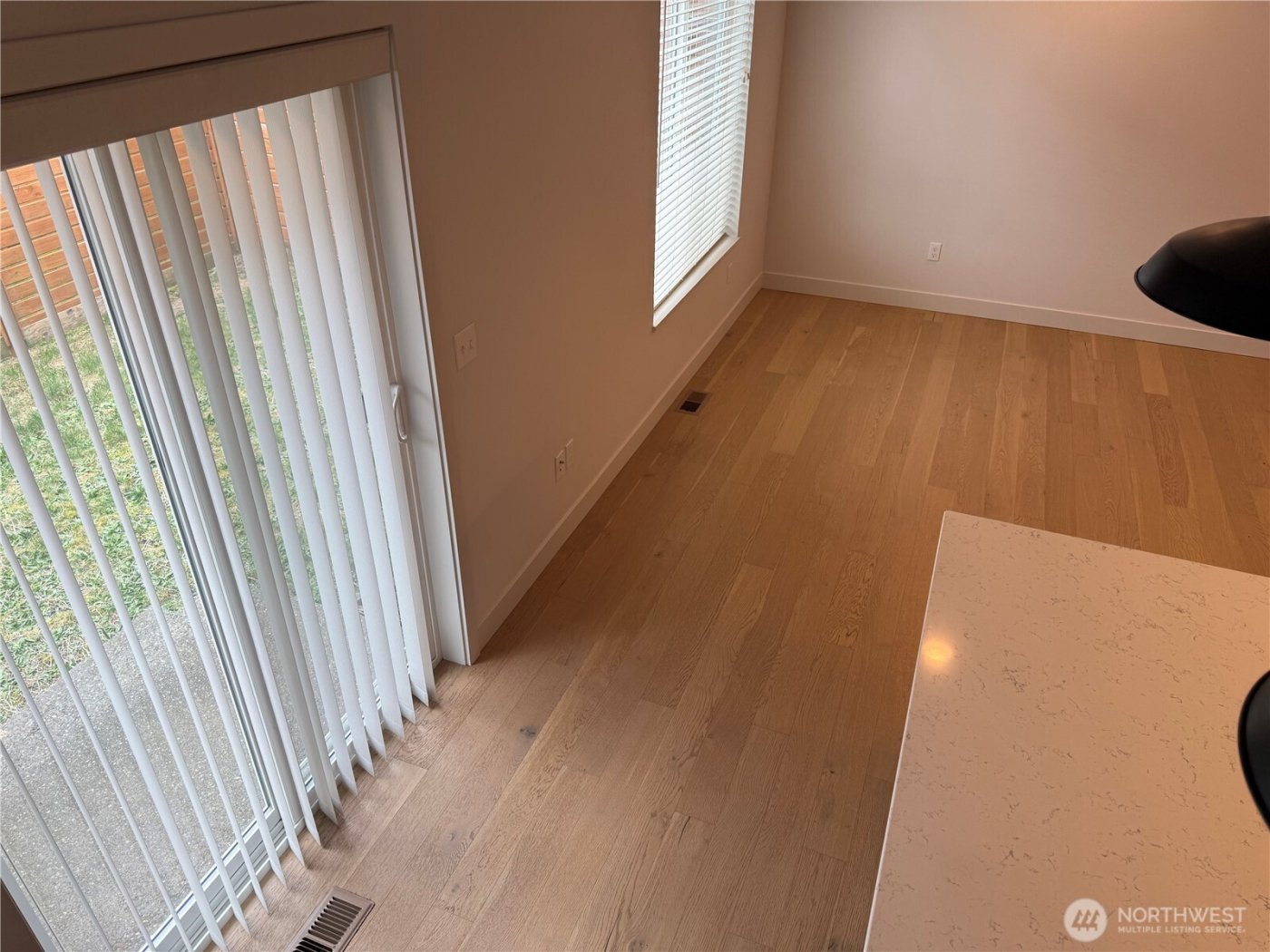 909 Washington Avenue S, Long Beach, WA 98631