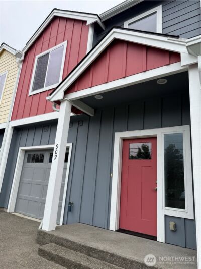 909 Washington Avenue S, Long Beach, WA 98631 - Photo 2