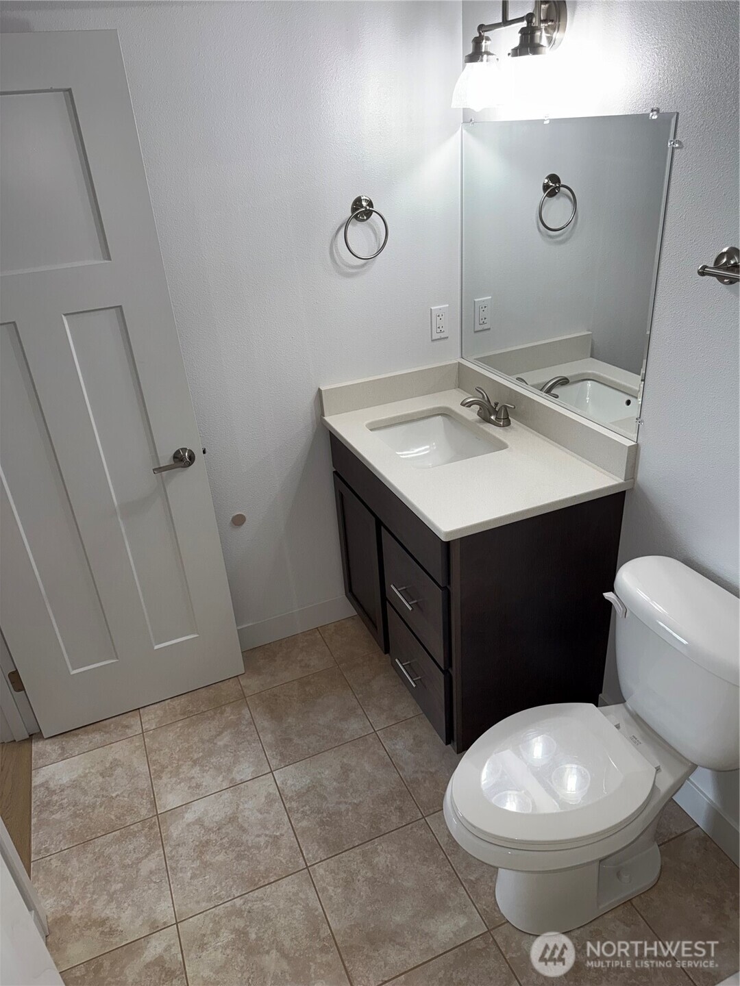 909 Washington Avenue S, Long Beach, WA 98631