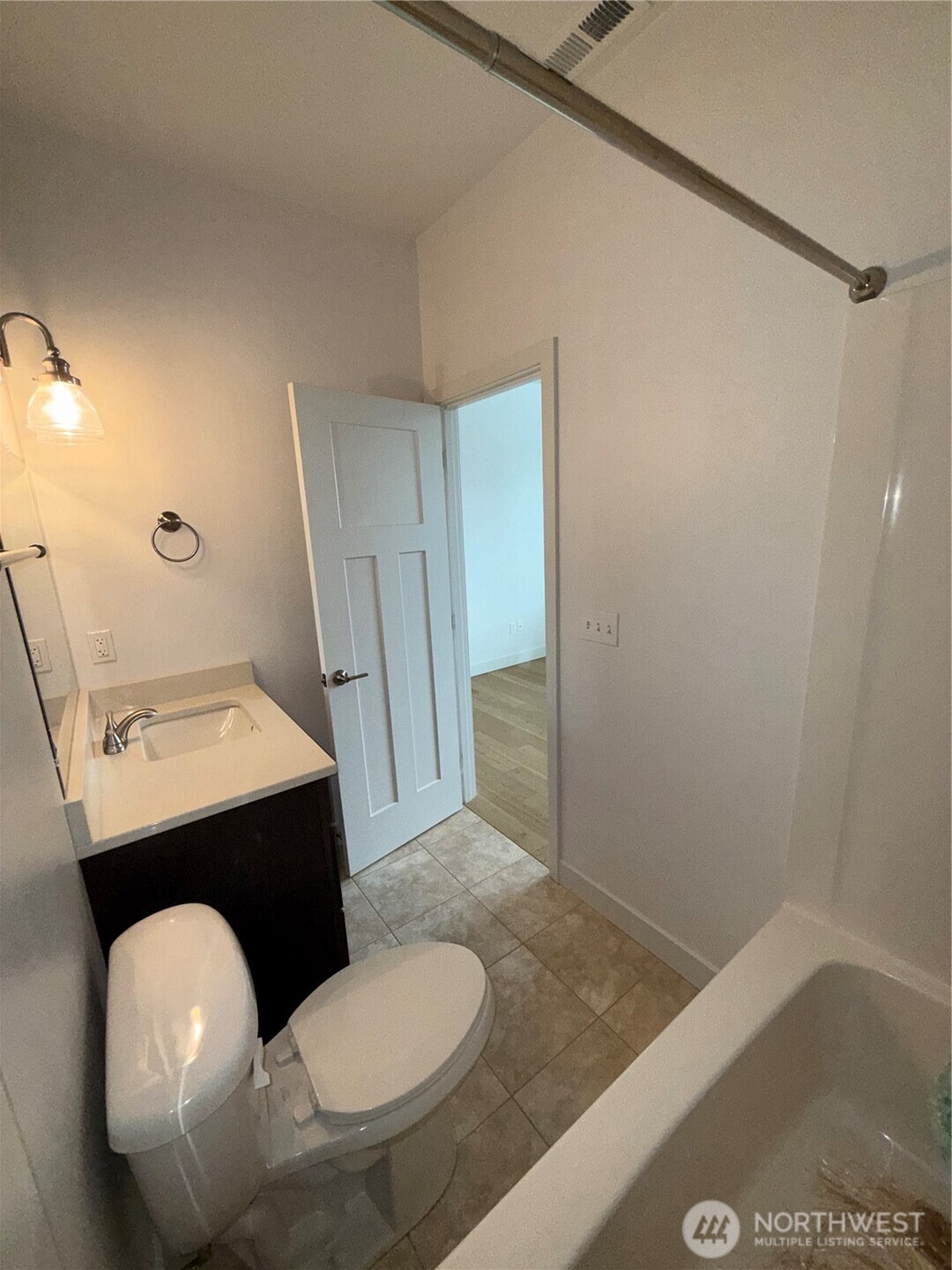 909 Washington Avenue S, Long Beach, WA 98631