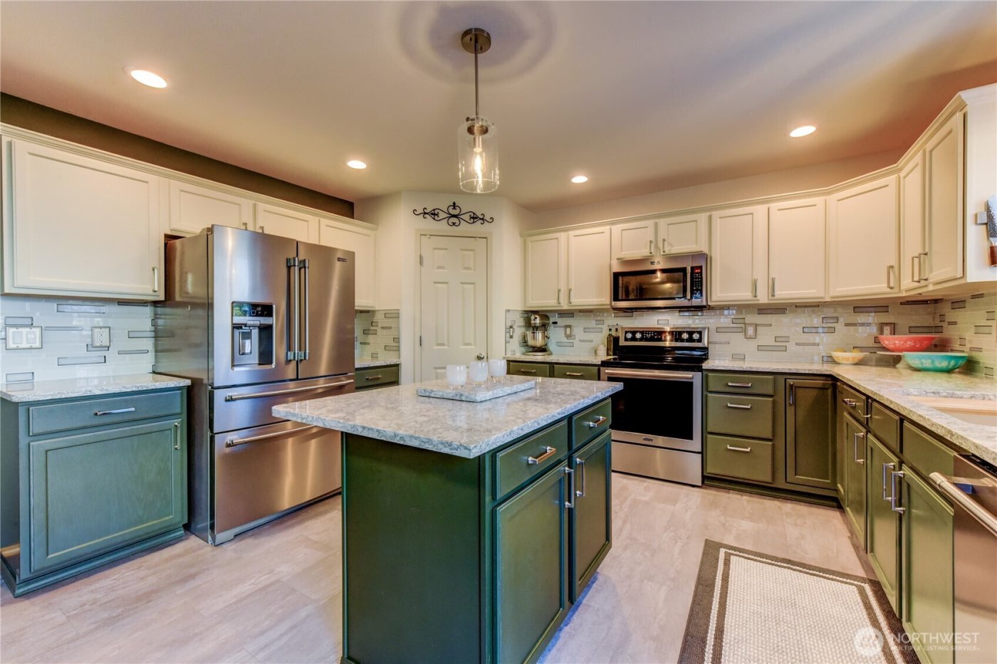 1523 151st Street SW, Lynnwood, WA 98087