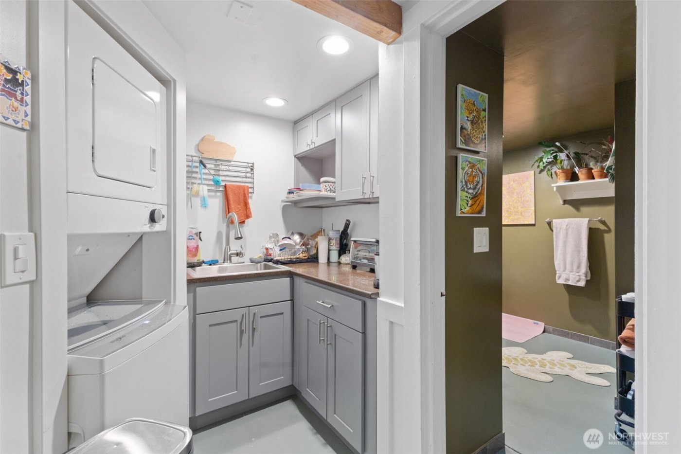 1053 S Southern Street , Seattle, WA 98108