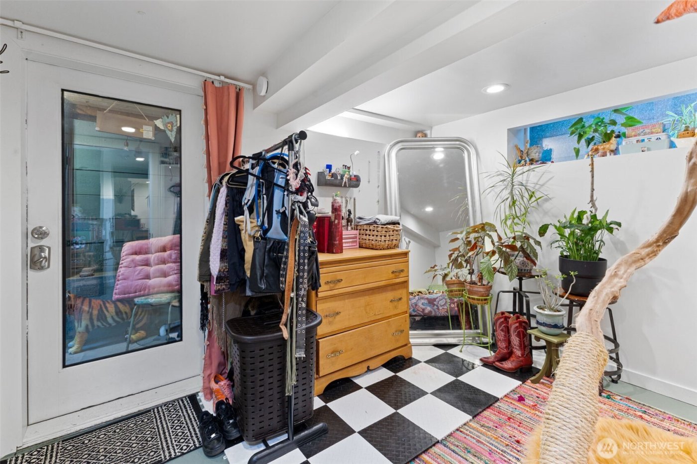 1053 S Southern Street , Seattle, WA 98108