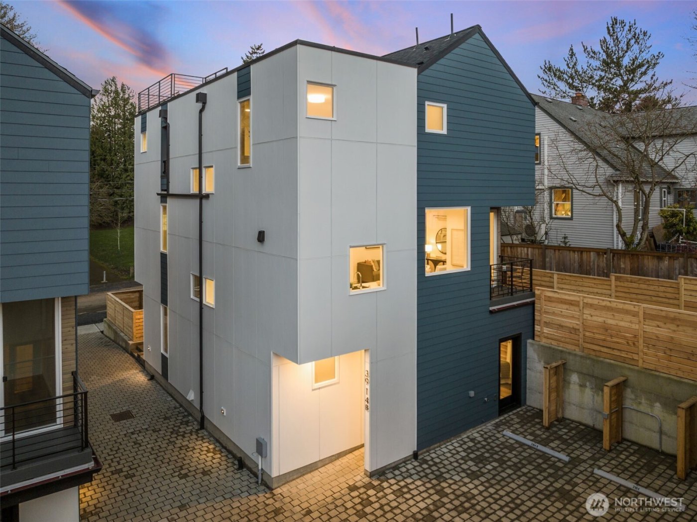 3914 B S Juneau Street , Seattle, WA 98118