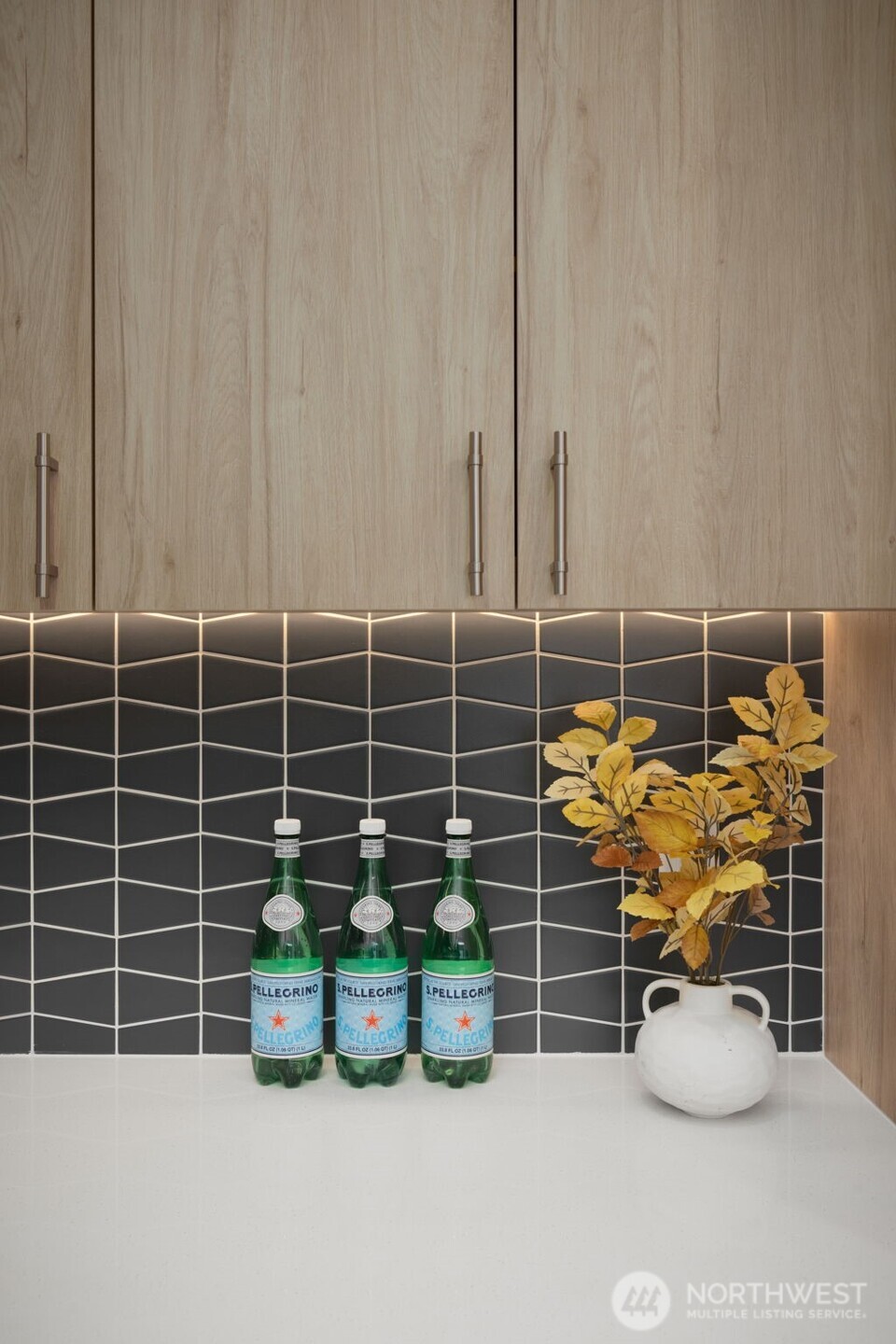 3914 B S Juneau Street , Seattle, WA 98118