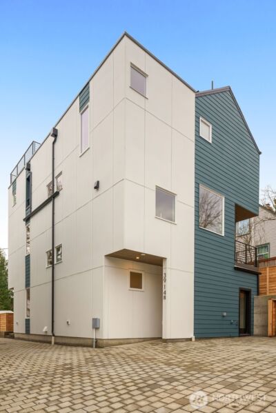 3914 B S Juneau Street , Seattle, WA 98118 - Photo 2