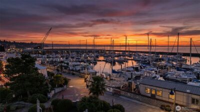 22222 Dock Avenue S #1B, Des Moines, WA 98198