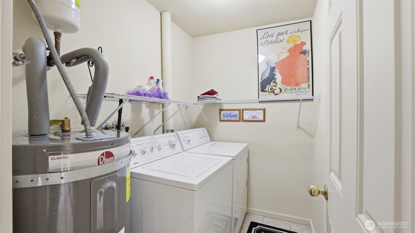 22222 Dock Avenue S #1B, Des Moines, WA 98198