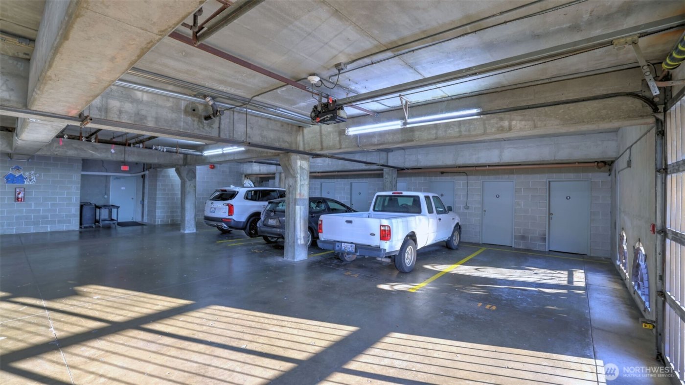 22222 Dock Avenue S #1B, Des Moines, WA 98198