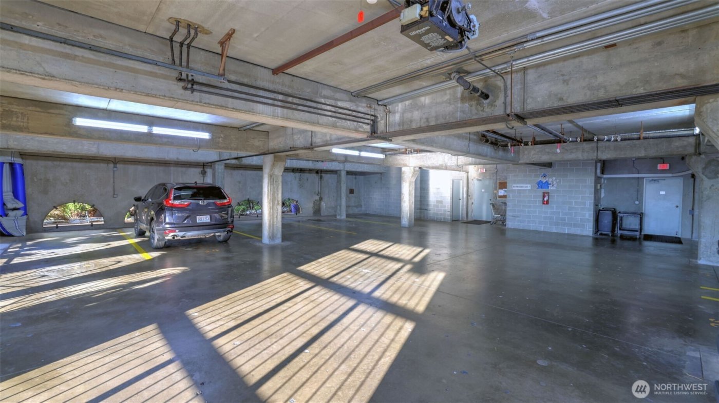 22222 Dock Avenue S #1B, Des Moines, WA 98198