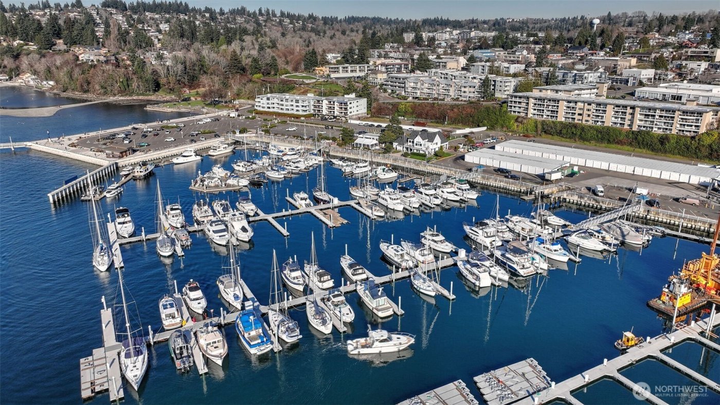 22222 Dock Avenue S #1B, Des Moines, WA 98198