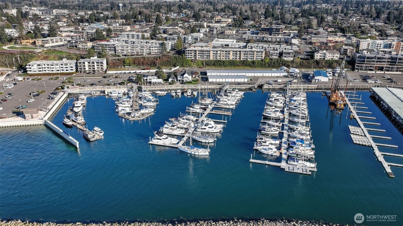22222 Dock Avenue S #1B, Des Moines, WA 98198