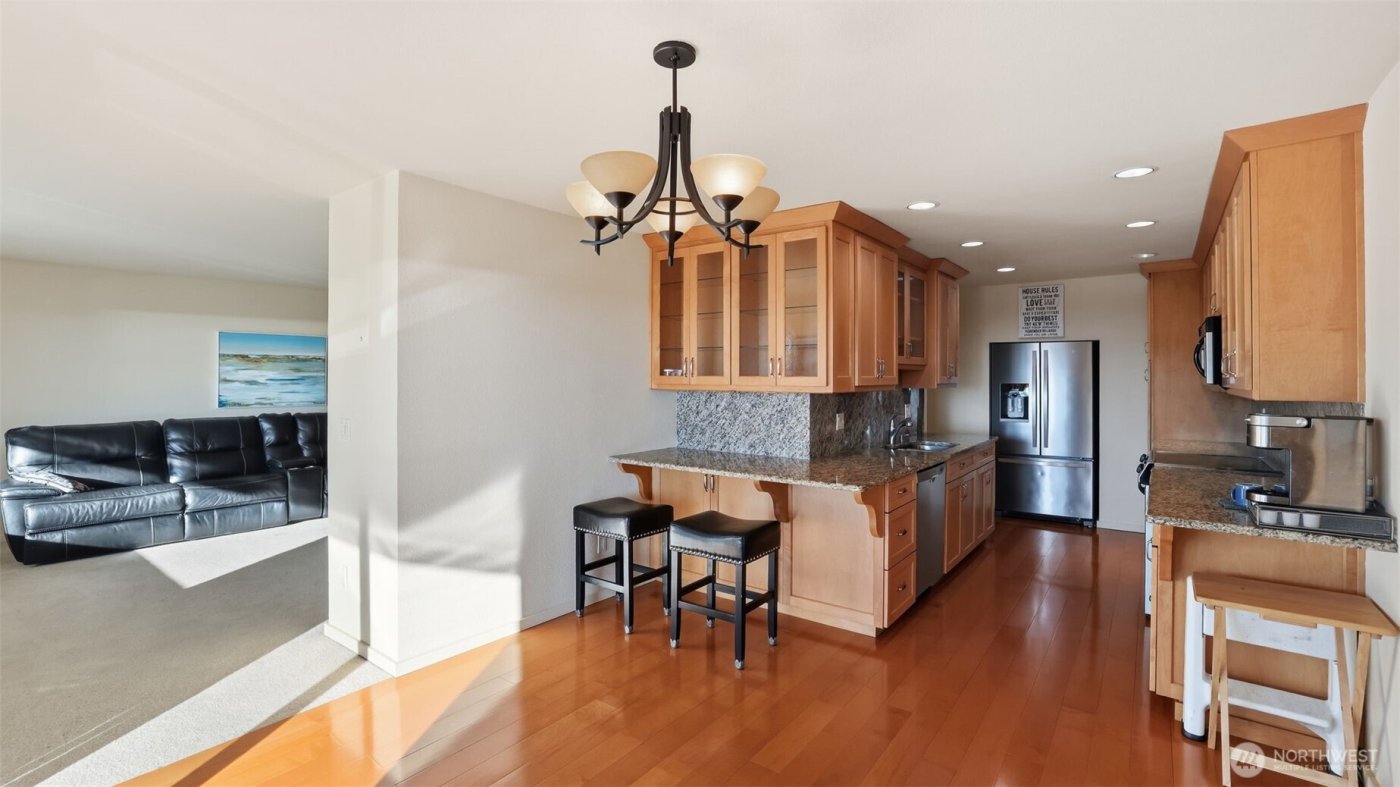 22222 Dock Avenue S #1B, Des Moines, WA 98198