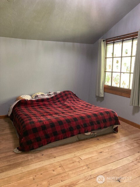 651 N Duckabush Drive W, Hoodsport, WA 98548