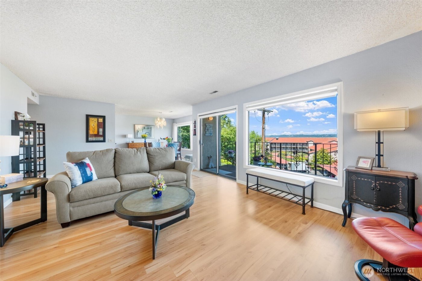 28313 Redondo Way S #102, Des Moines, WA 98198