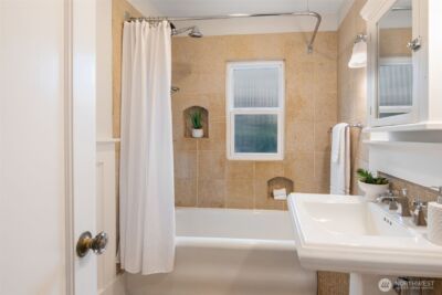 5233 S Orchard Terrace , Seattle, WA 98118 - Photo 13