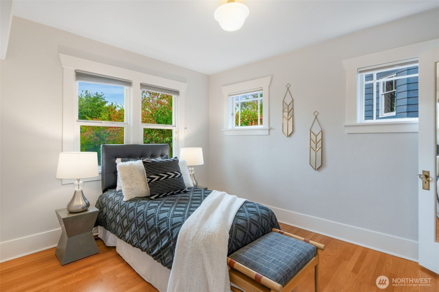 5233 S Orchard Terrace , Seattle, WA 98118