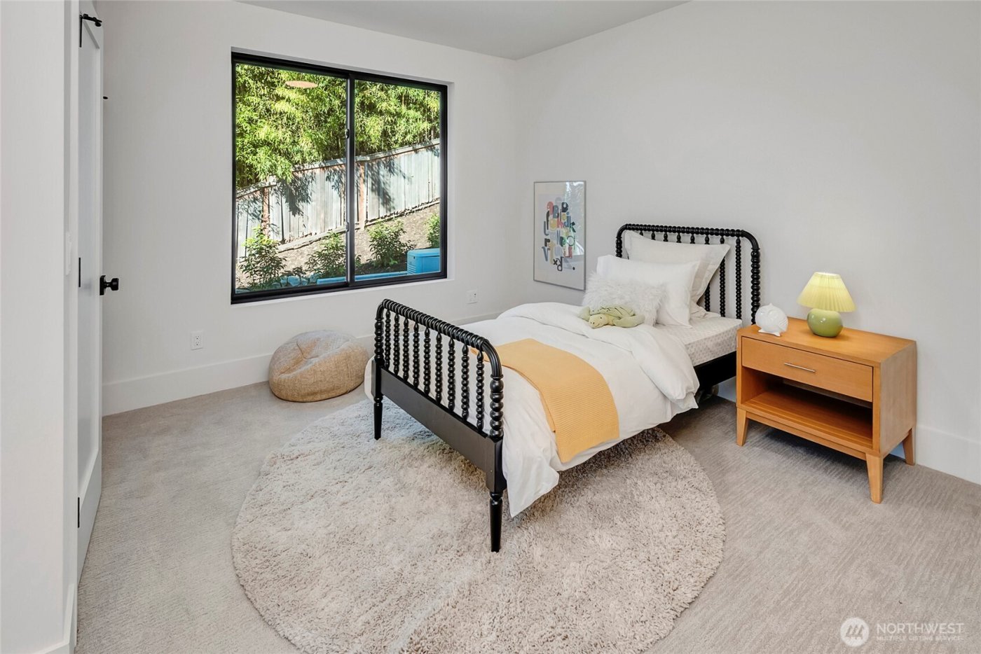 6950 SE Maker Street , Mercer Island, WA 98040