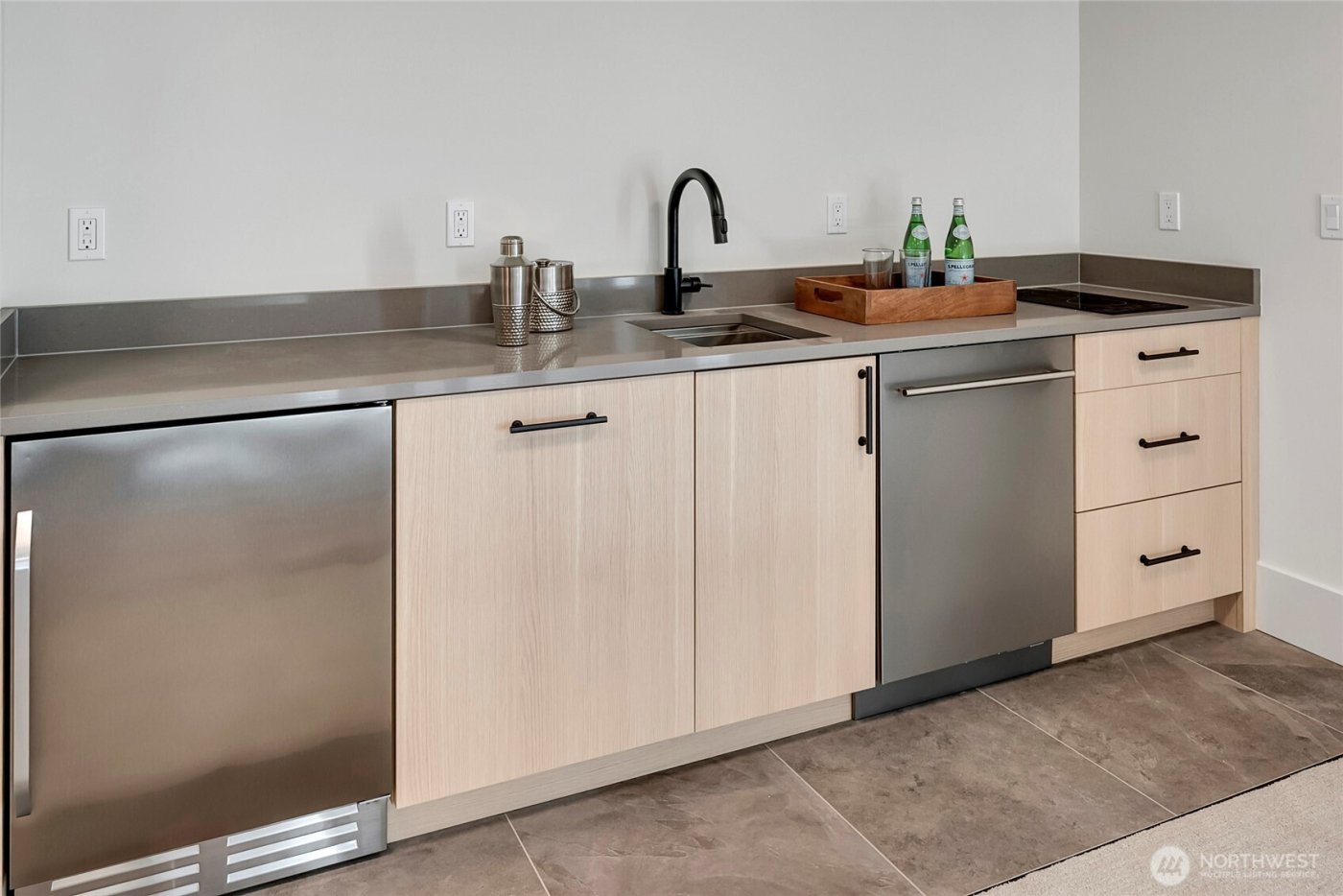 6950 SE Maker Street , Mercer Island, WA 98040