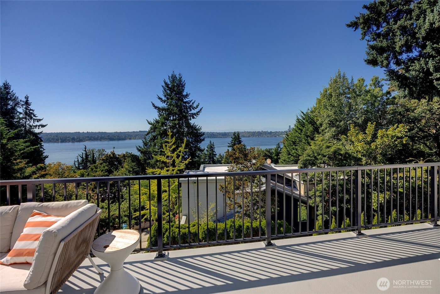 6950 SE Maker Street , Mercer Island, WA 98040