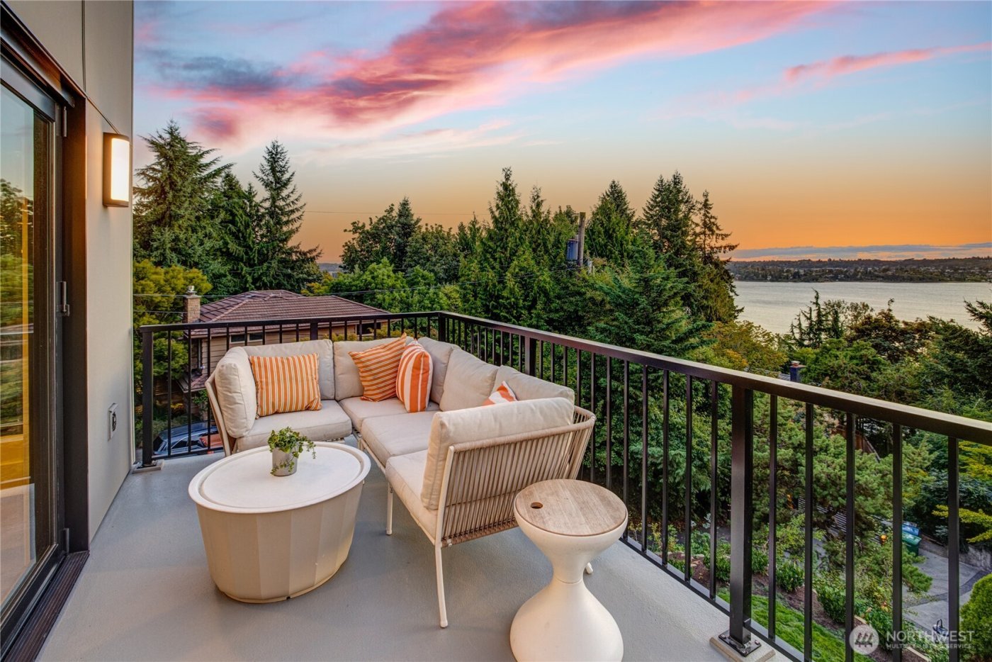 6950 SE Maker Street , Mercer Island, WA 98040