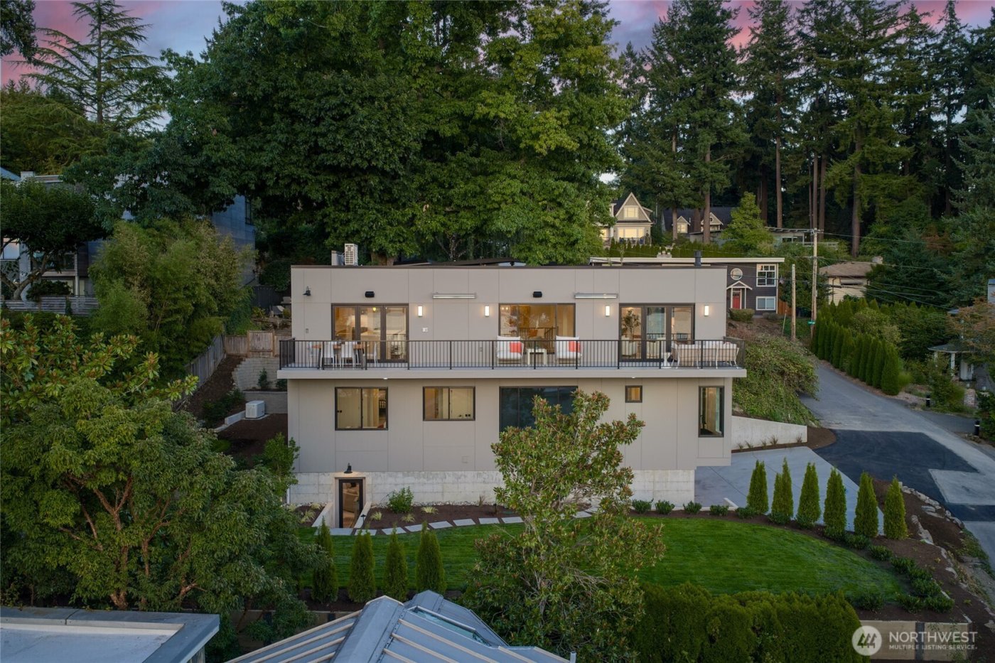 6950 SE Maker Street , Mercer Island, WA 98040