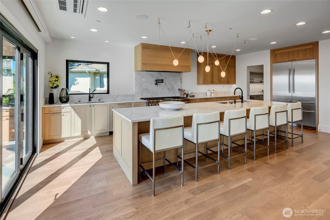 6950 SE Maker Street , Mercer Island, WA 98040