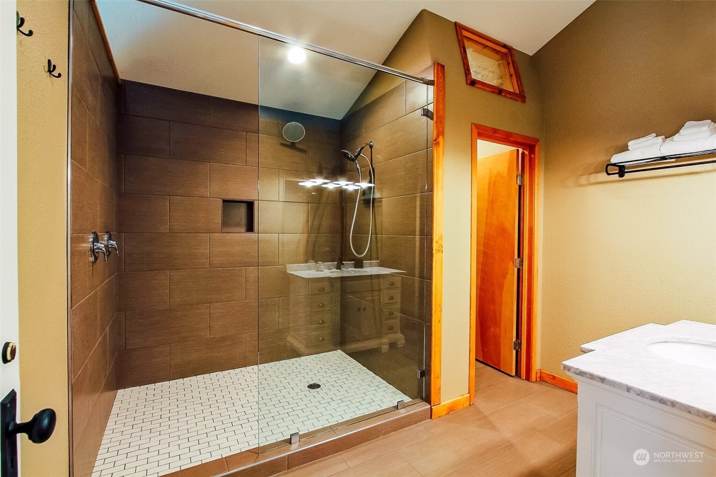 19668 SR 207 , Leavenworth, WA 98826