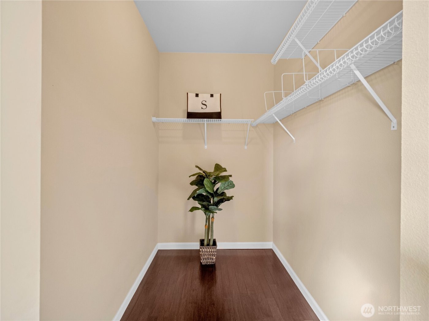 6100 NE 181st Street #4, Kenmore, WA 98028