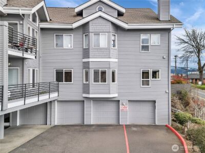 6100 NE 181st Street #4, Kenmore, WA 98028 - Photo 2