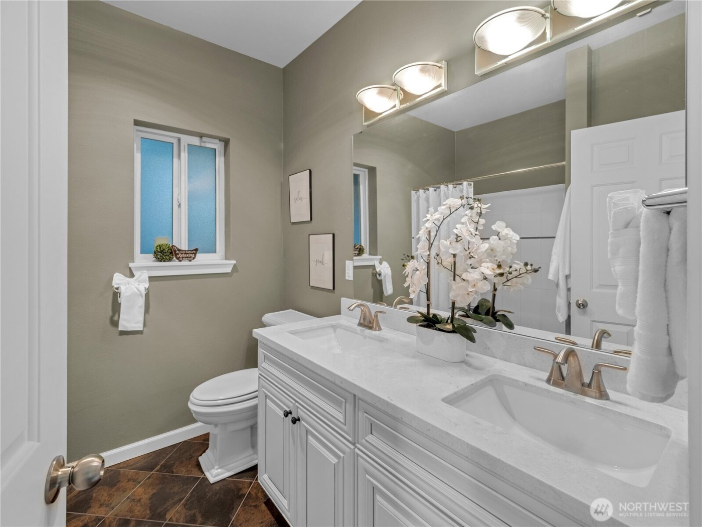 6100 NE 181st Street #4, Kenmore, WA 98028