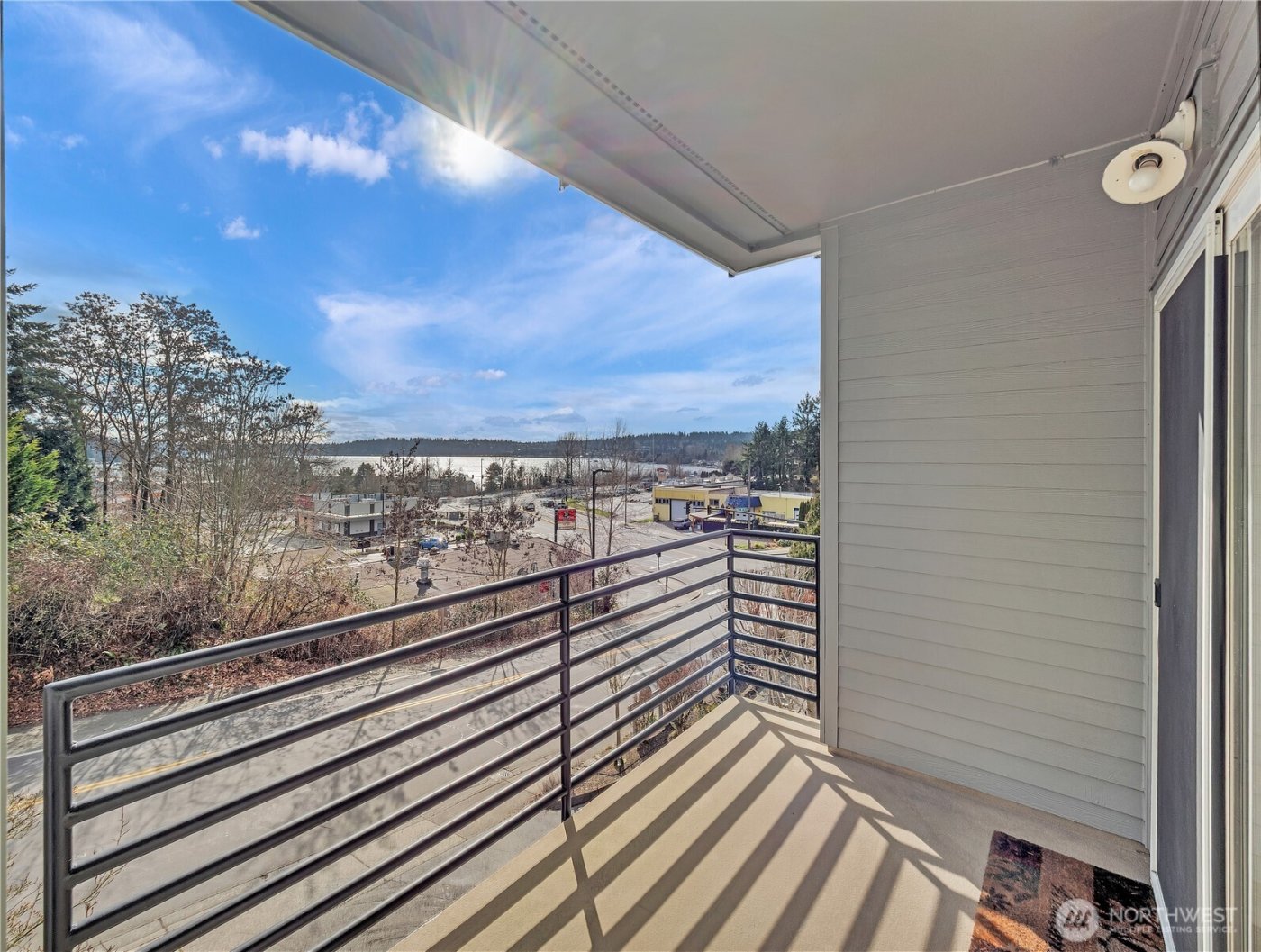 6100 NE 181st Street #4, Kenmore, WA 98028