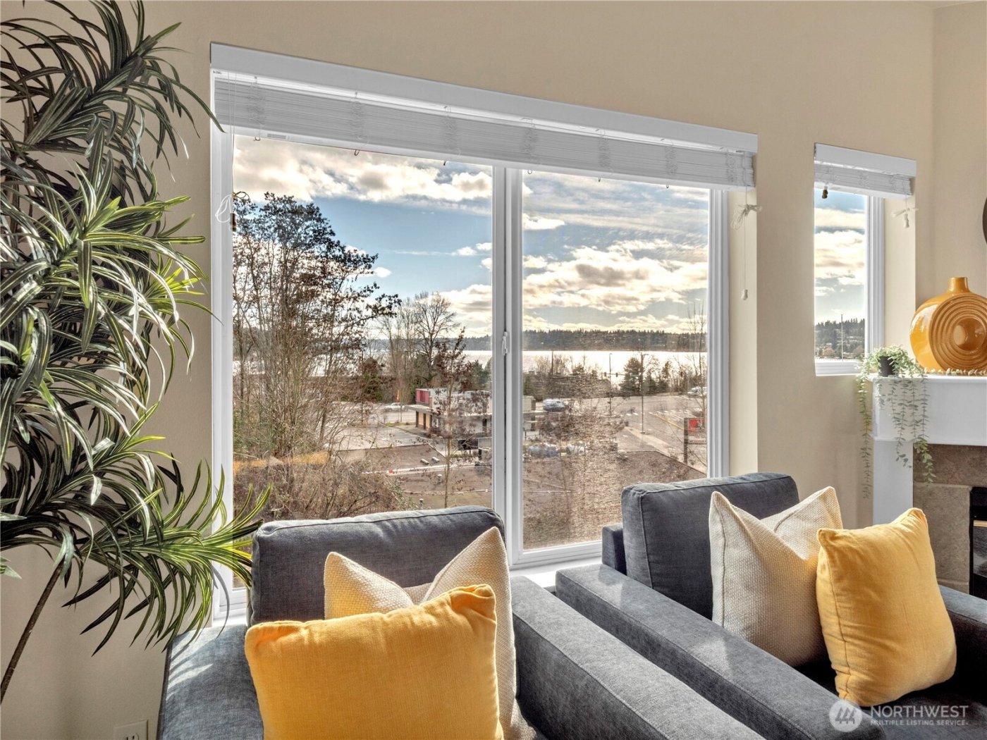 6100 NE 181st Street #4, Kenmore, WA 98028