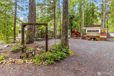 123 4 Drial Loop , Deming, WA 98244