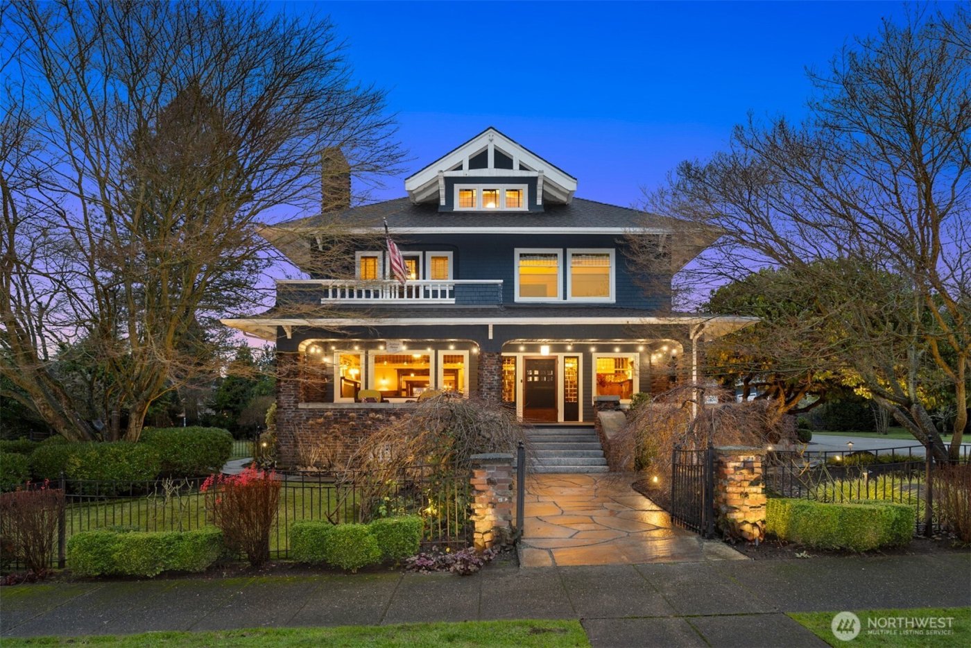 312 Avenue D , Snohomish, WA 98290