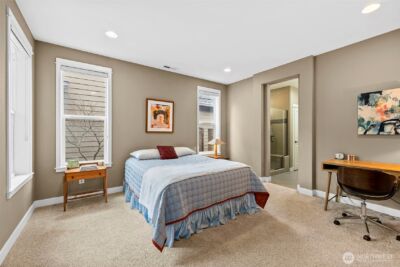 14317 Knoll Park Drive E, Bonney Lake, WA 98391 - Photo 17