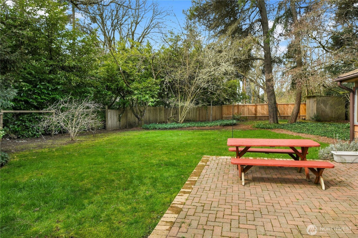 18703 50th Avenue NE, Lake Forest Park, WA 98155