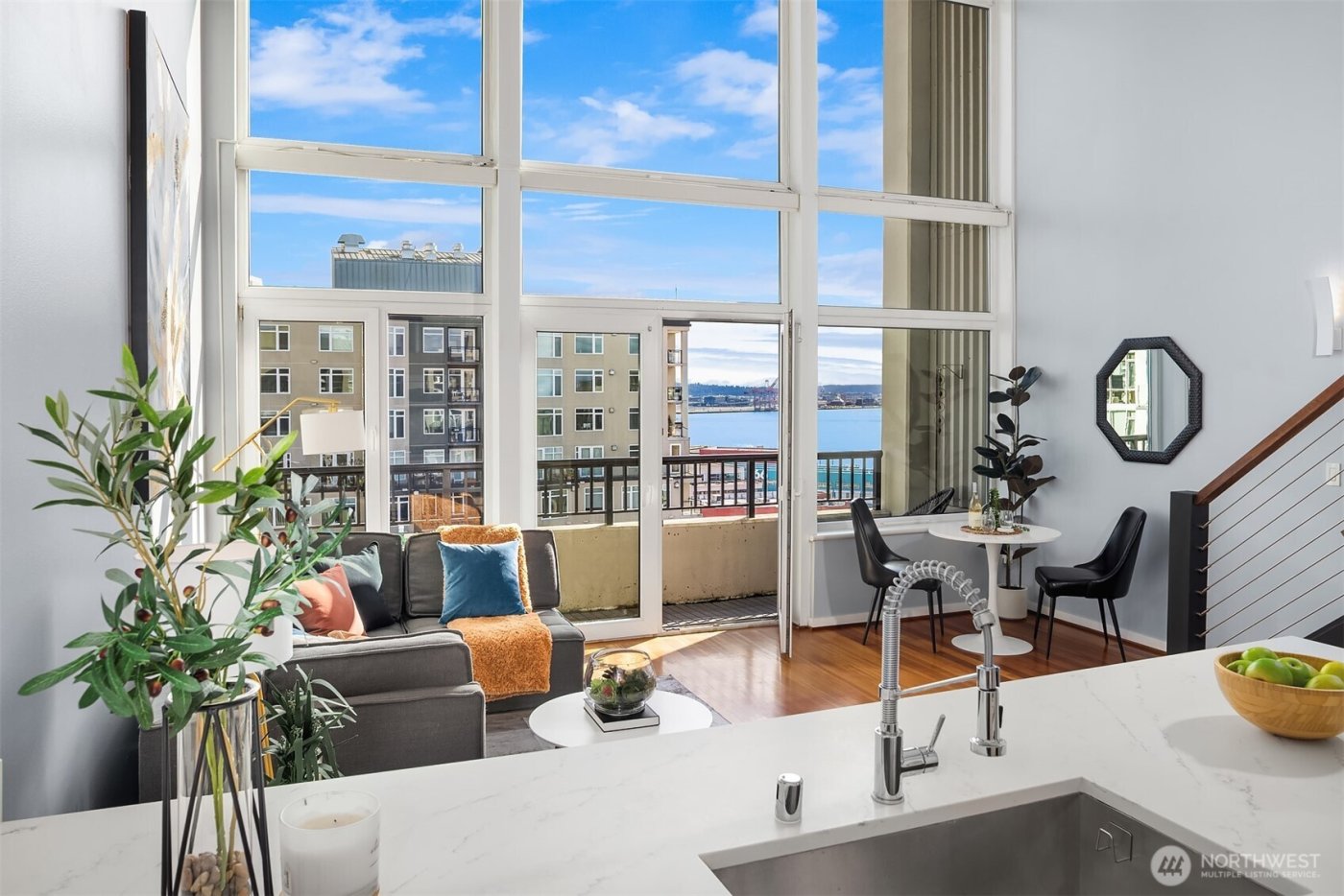 2717 Western Avenue #1120, Seattle, WA 98121