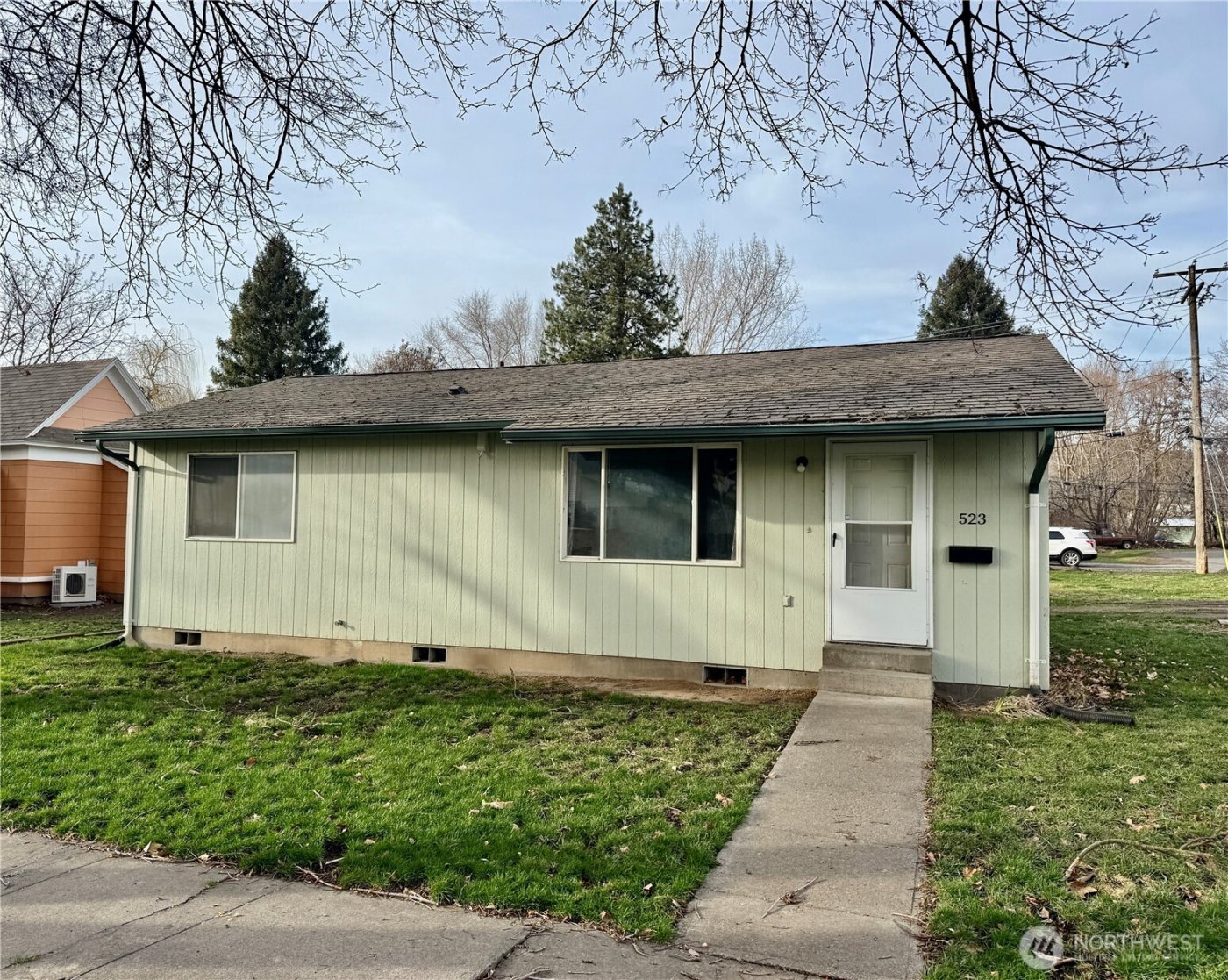 523 E Washington Avenue , Dayton, WA 99328